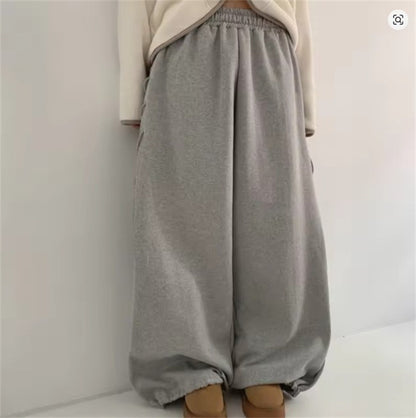 Ladies quilted jackets and casual leisure pants Chic and Style