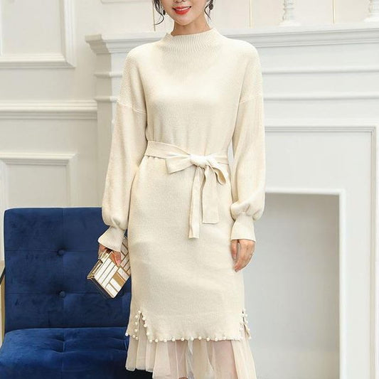 Robe tricotée élégante pour femmes avec ceinture à la taille et ourlet décoratif Chic und Stil
