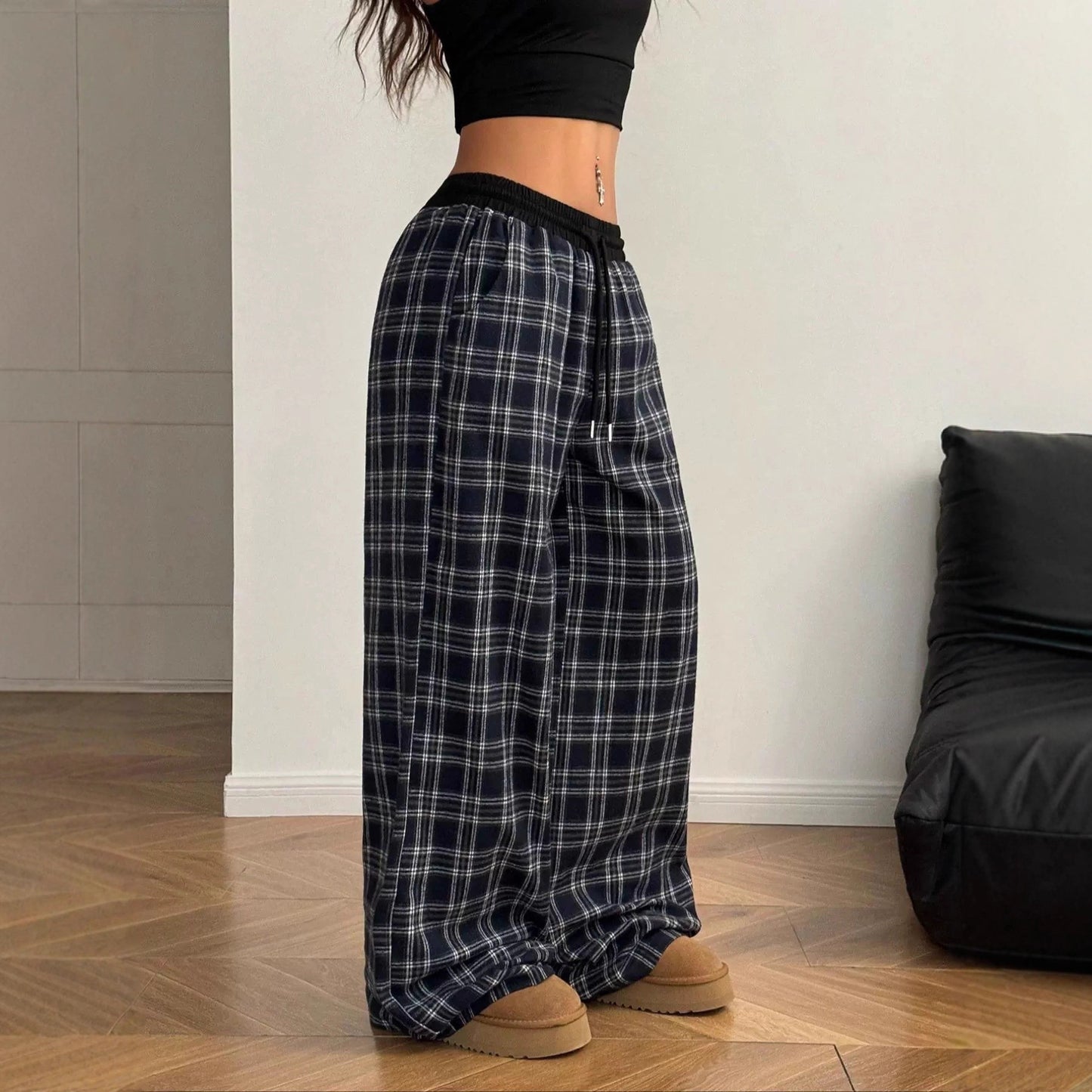 Chic and Style women's casual checkered pants