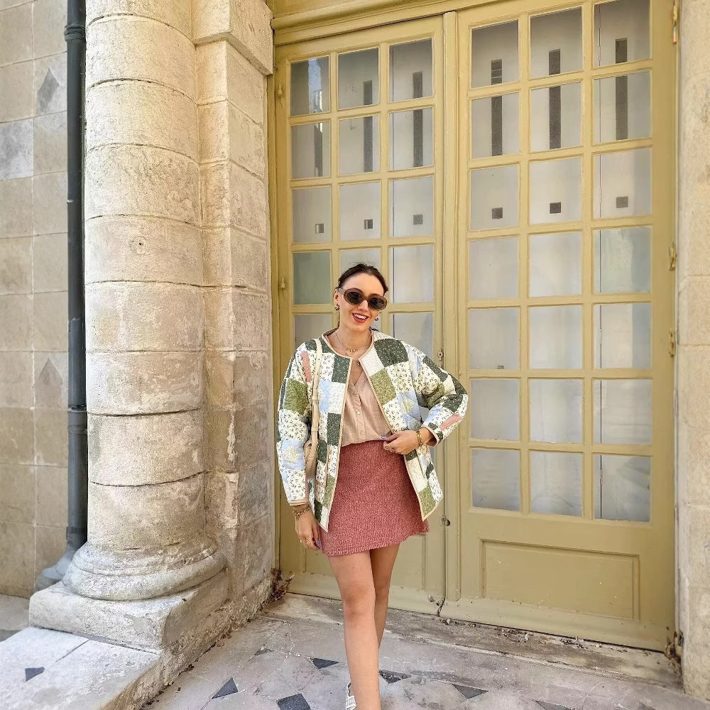 Quilted patchwork jacket for women with practical pockets Chic and Style
