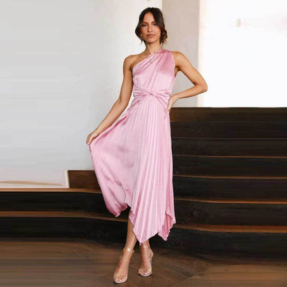Robe maxi plissée asymétrique Chic und Stil pour femmes