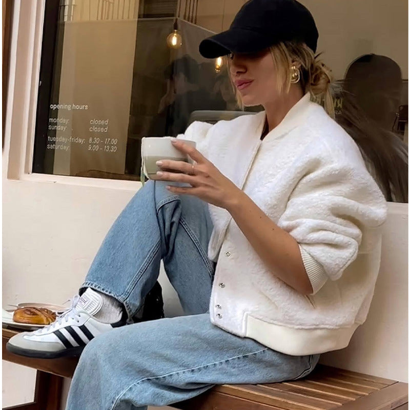 Dame veste en polaire avec tissu texturé et fermeture à bouton pratique Chic und Stil