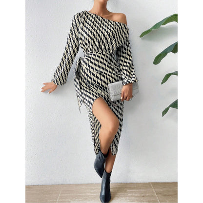 Robe midi femme avec coupe asymétrique et motif vagues élégant Chic und Stil