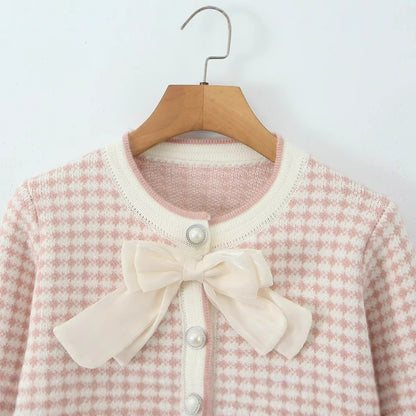 Dame gilet avec des détails décoratifs et un col châle charmant Chic und Stil