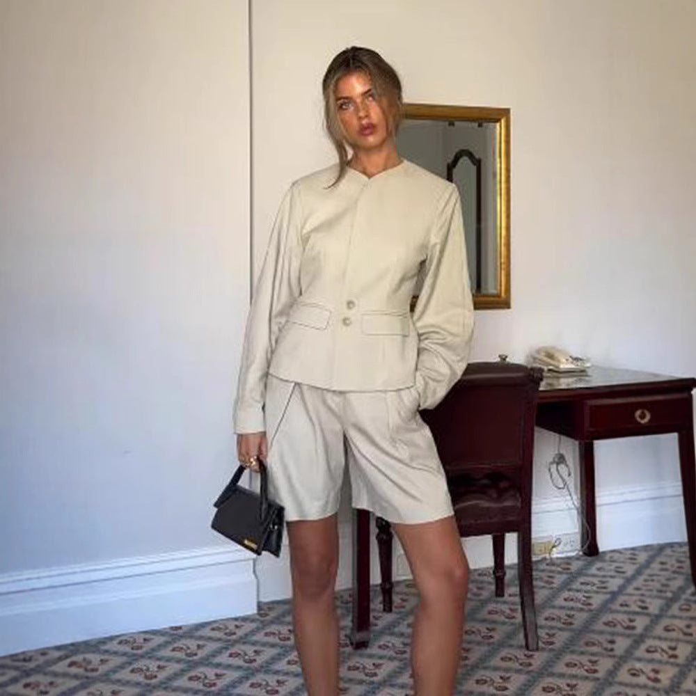 Women elegant blazer-shorts set Chic und Stil