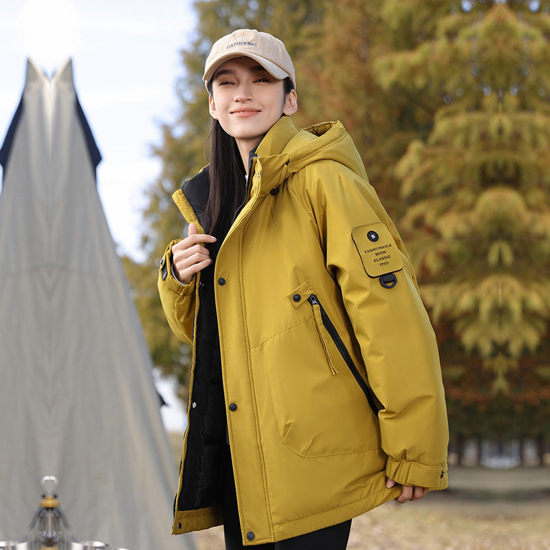 Veste de plein air isolée pour femmes avec capuche réglable et poches zippées fonctionnelles Chic und Stil