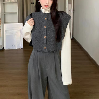 Cardigan court pour femmes avec ourlet fendu et détails de boutons en bois Chic & Stil