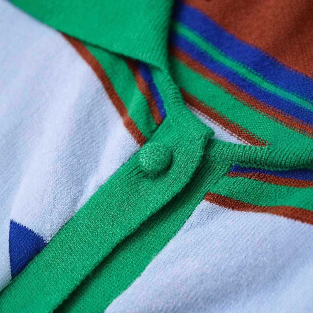 Dames Cardigan en tricot classique avec patte de boutonnage Chic und Stil