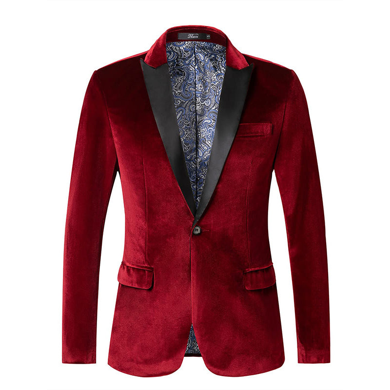 Elegant velvet jacket for men with luxurious details Chic and Style