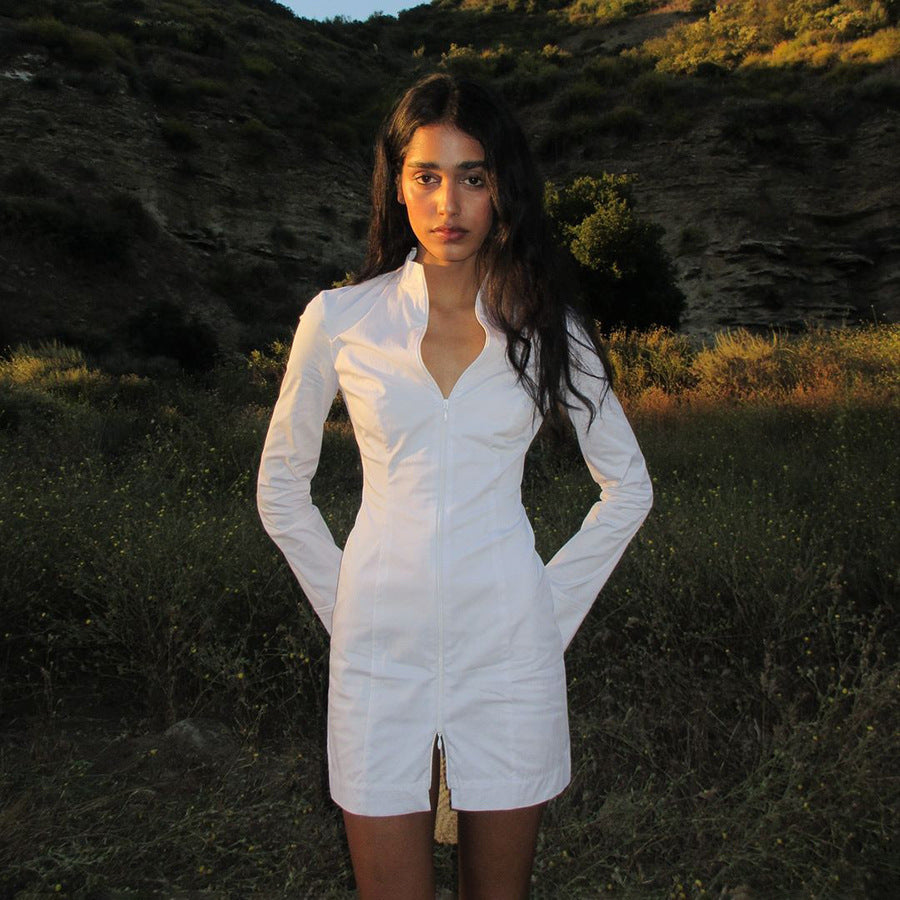 Robe longue ajustée pour femmes à manches longues avec fermeture éclair et col montant Chic und Stil