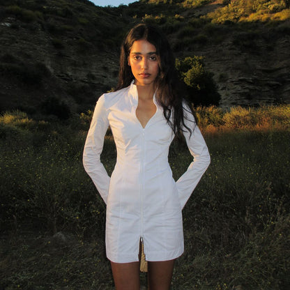 Robe longue ajustée pour femmes à manches longues avec fermeture éclair et col montant Chic und Stil