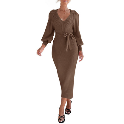 Robe en tricot pour femmes avec ceinture à la taille et joli décolleté en V Chic und Stil