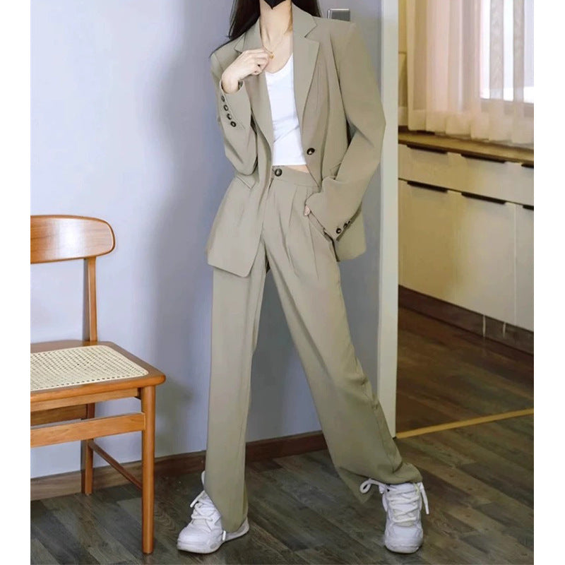 Veste et pantalon minimaliste ajusté pour femmes Chic und Stil