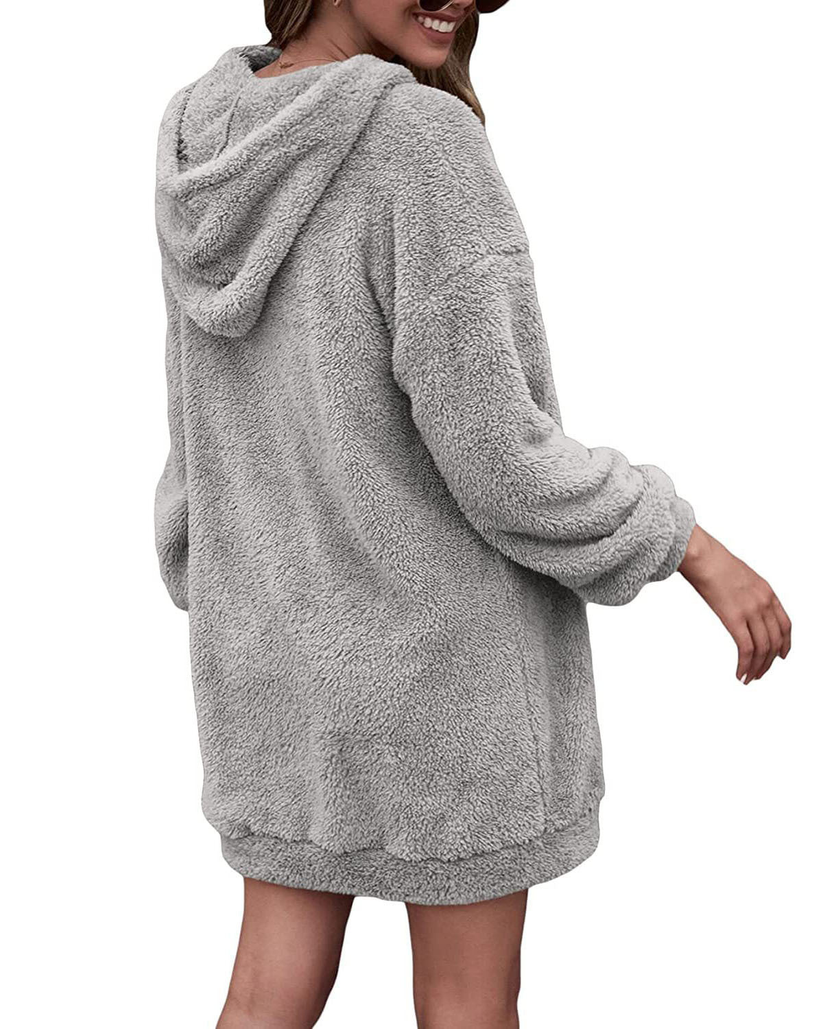 Robe en polaire douillette pour femmes avec capuche et poches Chic und Stil