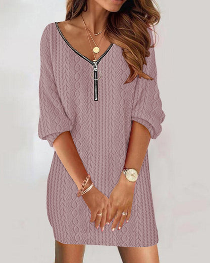 Robe en tricot décontractée pour femmes avec un décolleté en V profond et un détail zip Chic und Stil