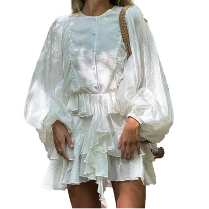 Robe d'été en volants ludique pour femmes avec des manches en forme de ballon et détail de bouton Chic und Stil