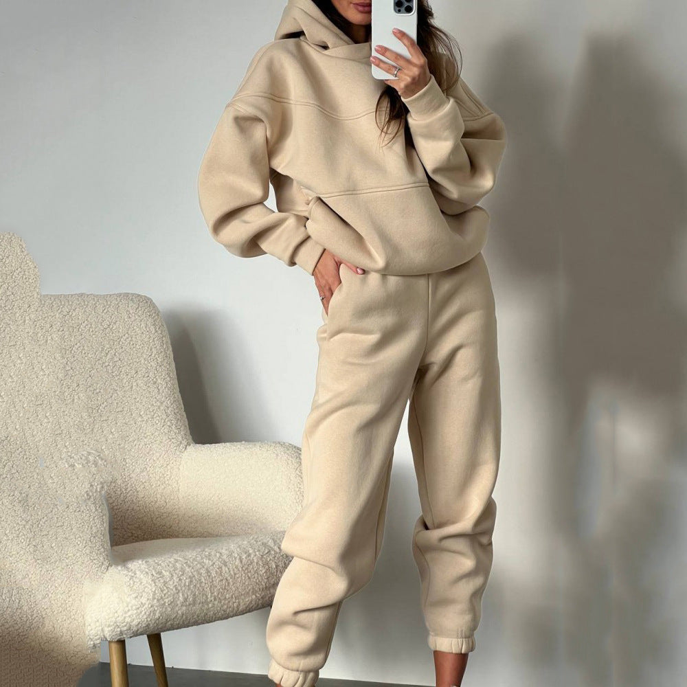 Casual hoodie for women with modern fit casual jogger pants Chic and Style