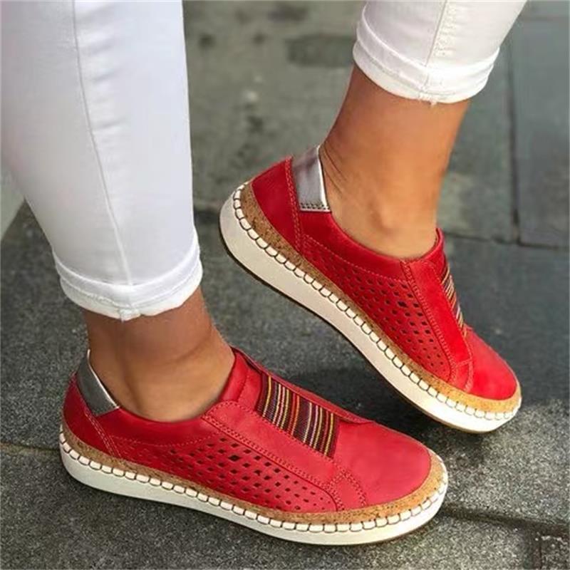 Chaussures de sport dames Slip-On confortables avec une structure de surface respirante Chic und Stil