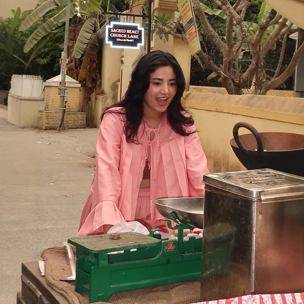 Casual Harem Pants for Women with Elastic Waist and Handy Pockets Chic and Style