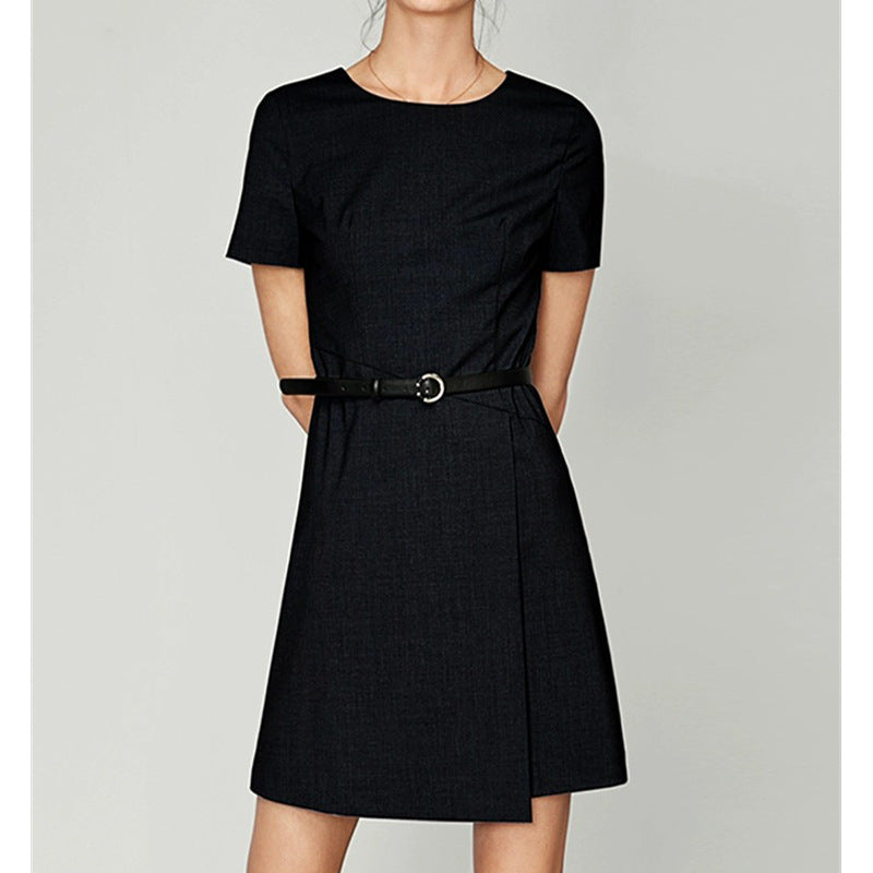 Robe élégante pour femmes avec ceinture Chic und Stil