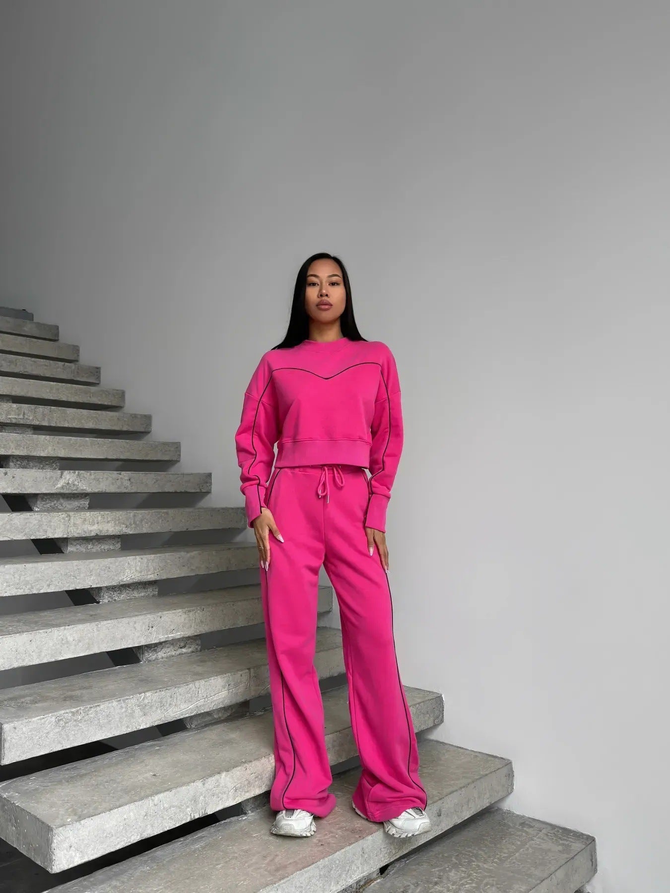 Stylish sweatshirt set for ladies and wide pants Chic und Stil