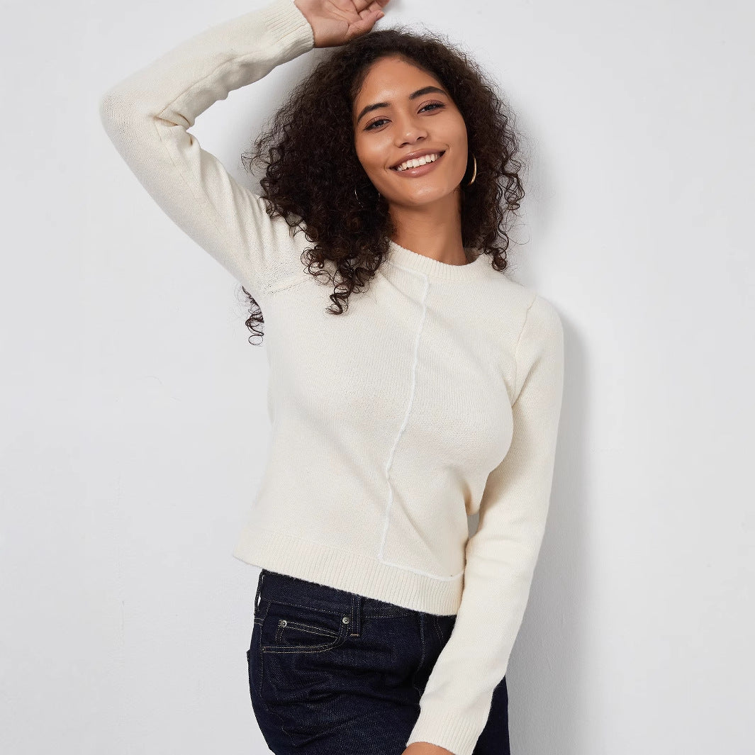 Pull en tricot pour femmes avec un joli col rond et des détails de couture modernes Chic und Stil
