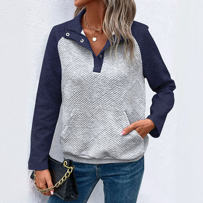 Pull féminin décontracté avec design texturé et patte de boutons Chic und Stil