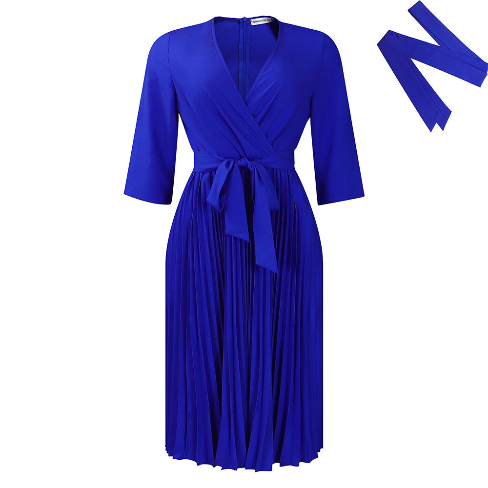 Robe portefeuille pour femmes avec un drapé élégant et des détails cintrés Chic und Stil