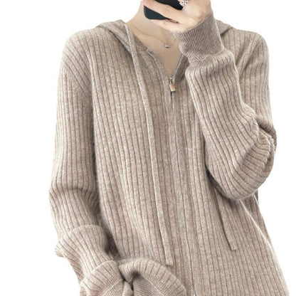 Pull en tricot pour femmes avec capuche et zip Chic und Stil