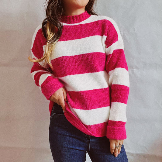 Pull en tricot pour femmes avec des rayures modernes en blocs et col haut Chic und Stil