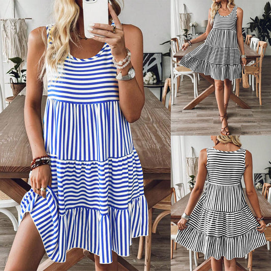 Robe d'été à rayures pour femmes avec un ourlet volant volumineux Chic und Stil