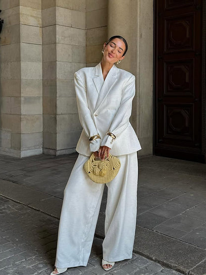 Chic and Style luxurious two-piece blazer and pants set for women