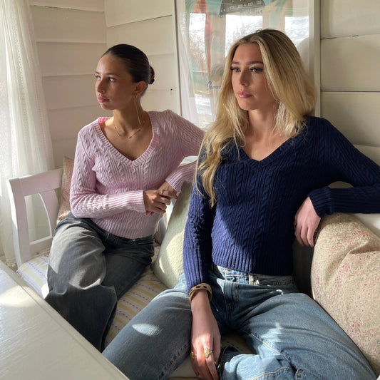 Pull en tricot pour femme avec décolleté en V et manches longues Chic und Stil