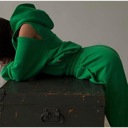 Trendy hoodie for women with casual jogger pants Chic und Stil