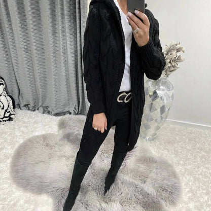 Cardigan femme en gros tricot avec capuche et motif torsadé Chic und Stil
