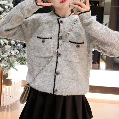 Dames Cardigan douillet avec des détails de boutons stylés et des poches appliquées Chic und Stil