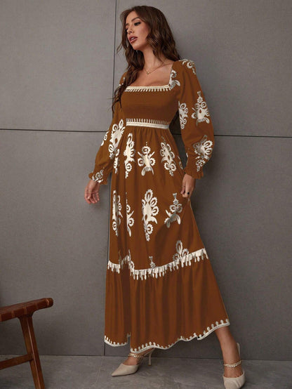 Femme Robe maxi élégante avec coupe à manches bouffantes et détails floraux Chic und Stil