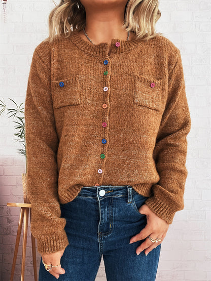 Damen Strickjacke mit bunten Knopfdetails und praktischen Taschen Chic und Stil