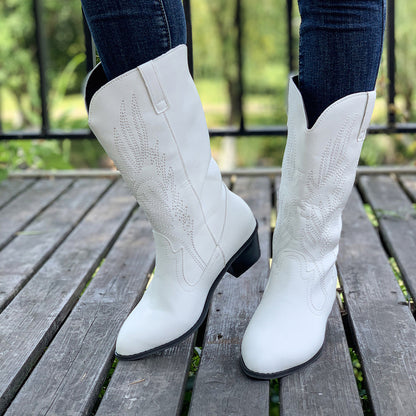 Bottes de cowboy pour femmes avec talons hauts et broderies artistiques Chic und Stil
