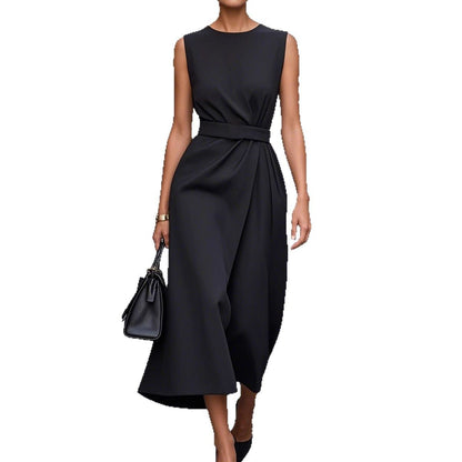 Robe maxi femme avec un design drapé élégant et une taille fine Chic und Stil