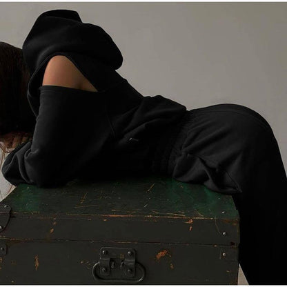 Trendy hoodie for women with casual jogger pants Chic und Stil