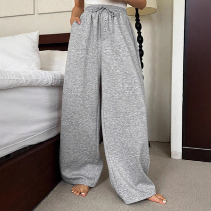 Ladies' lounge pants, comfortable and loosely cut, with an elastic waistband and practical pockets Chic and Style