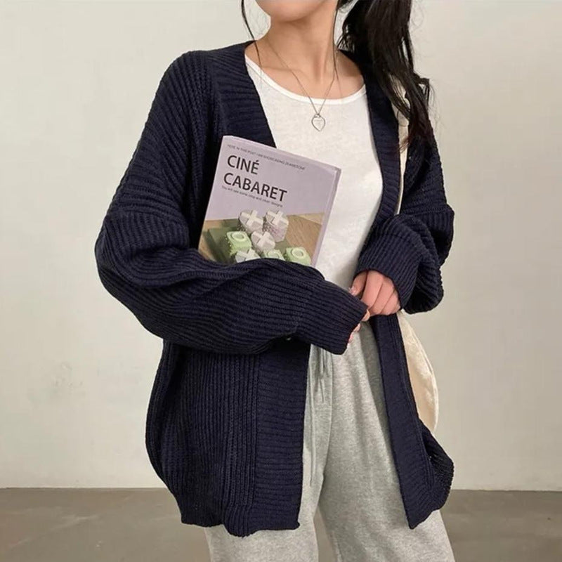 Cardigan en maille douce pour femmes avec une coupe décontractée et des manches posées Chic und Stil