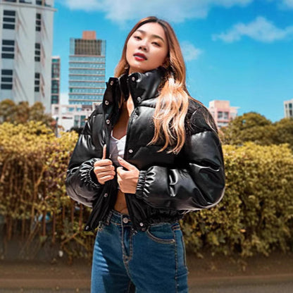 Dames doudoune d'hiver matelassée à coupe courte et poignets pratiques Chic und Stil