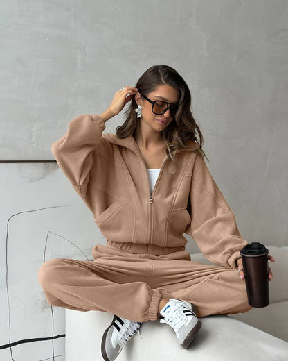 Combinaison confortable et à la mode pour femmes avec un décolleté en V profond Chic und Stil