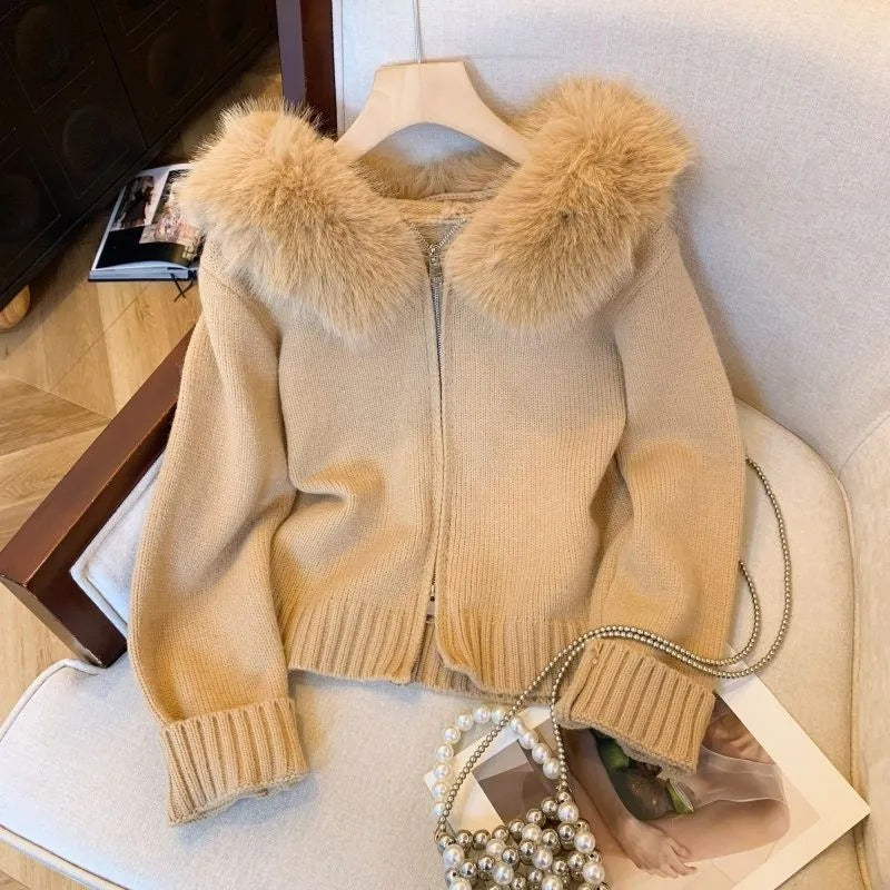 Womens knit jacket with removable faux fur hood and fitted cut Chic und Stil