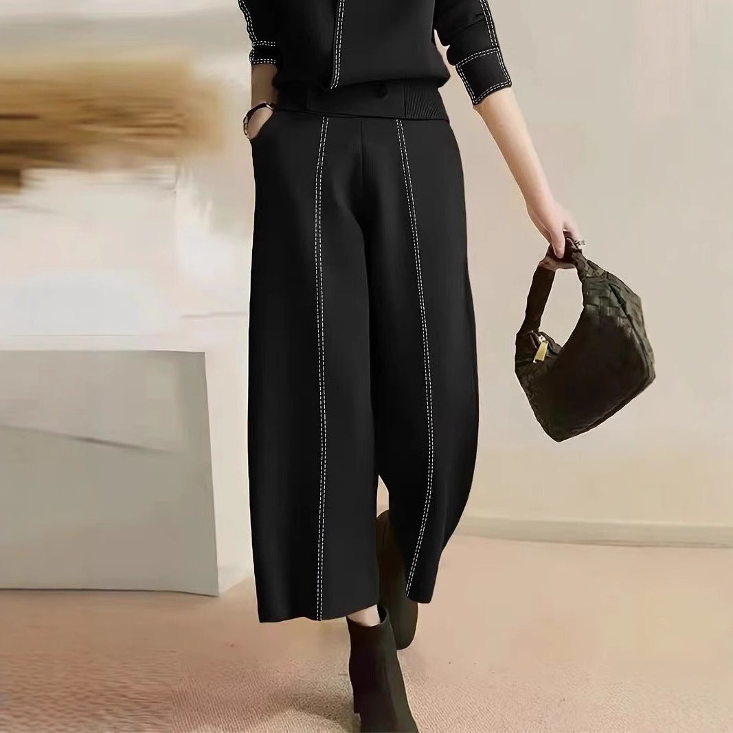 Elegant wide pants for women with decorative seams Chic und Stil