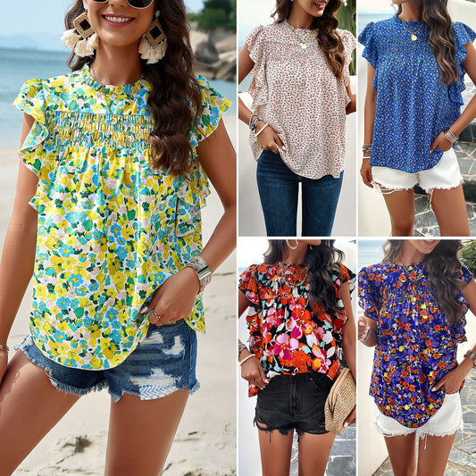 Women's blouse with ruffled details and floral patterns Chic und Stil