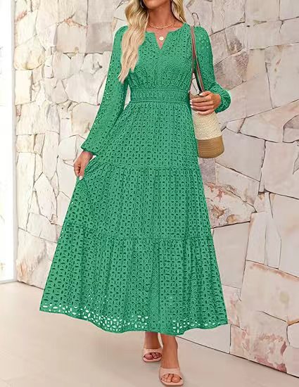 Robe maxi pour femmes au design élégant en crochet Chic und Stil