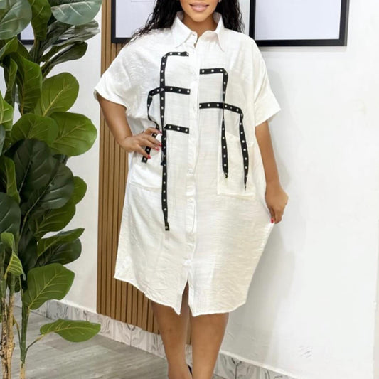 Chemisier oversize pour femmes avec des détails tendance et des bretelles contrastées Chic und Stil